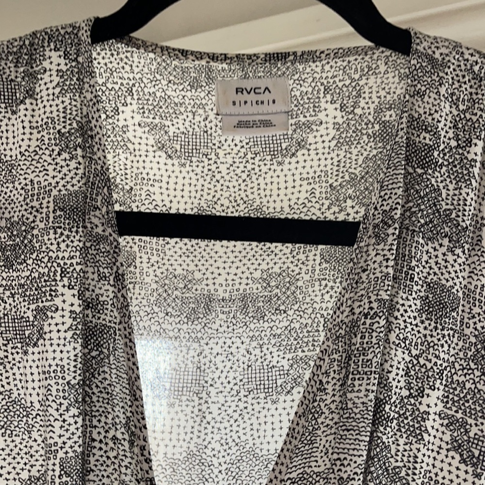 RVCA dress with pockets size small - Picture 2 of 7